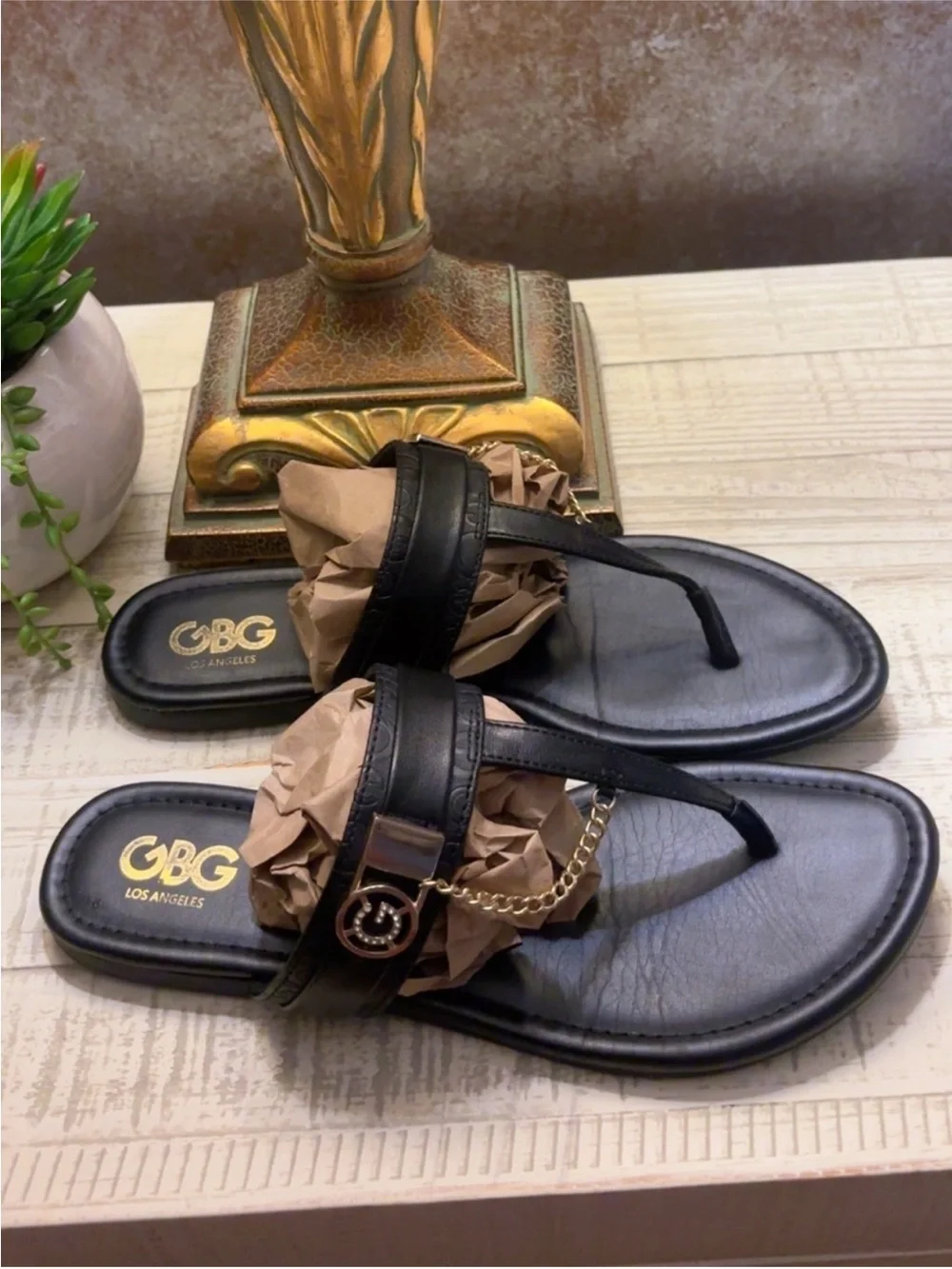 Like New ~ GUESS Black Slide Sandals W/Gold Chain & Logo ~ Size 10